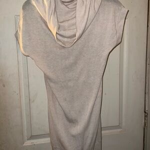 Women's Cream Sleeveless Sweater